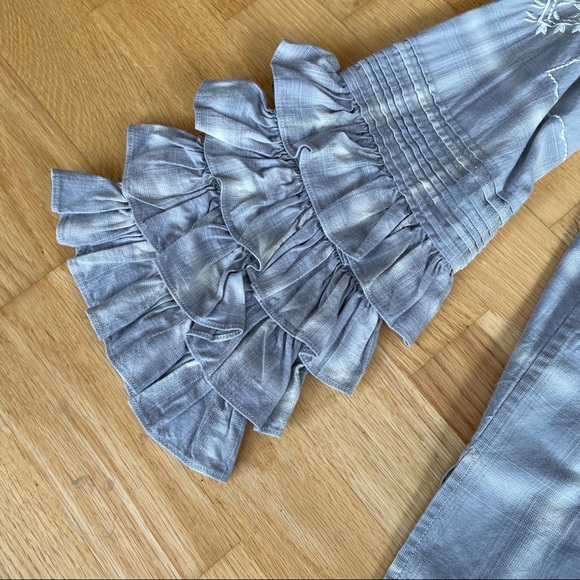 🆕 Dylan Callie Ruffles Blouse - Picture 3 of 12